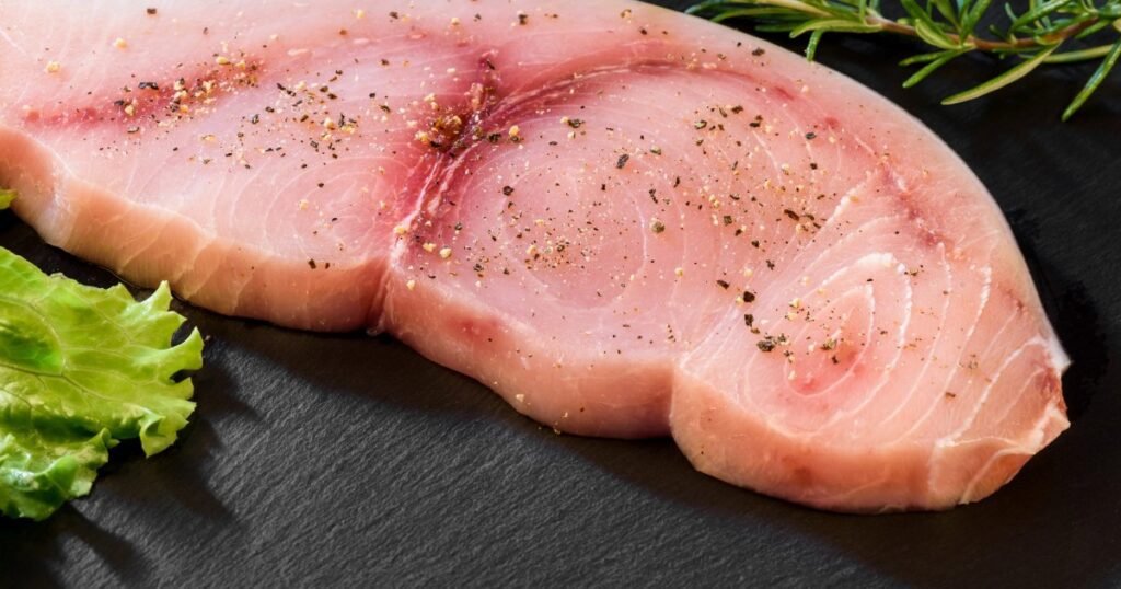 Os cães podem comer peixe -espada? O peixe -espada é seguro para cães?