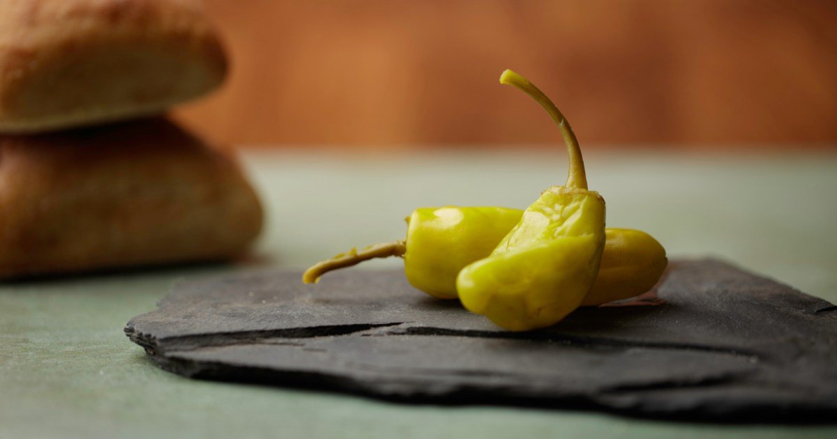 Os cães podem comer pepperoncini? O pepperoncini é seguro para cães?